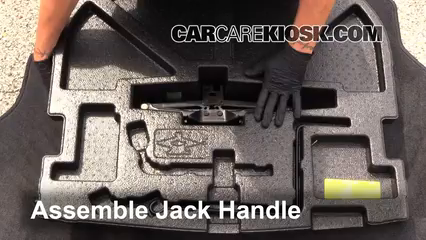 2012-2014 Toyota Camry Jack Up How To - 2013 Toyota Camry Hybrid XLE 2